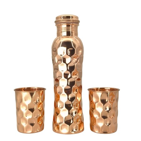 Miedziany zestaw HONEY SHINE butelka 950 ml + dwa kubki 250 ml Gisane.jpg